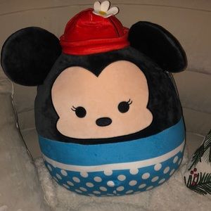 MINNIE MOUSE squishmallows.
